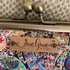 Essential oil purse. See Grown brand